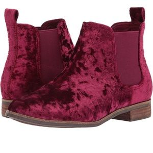 TOMS Velvet Ella Chelsea Boot in Red. Size 7.5.